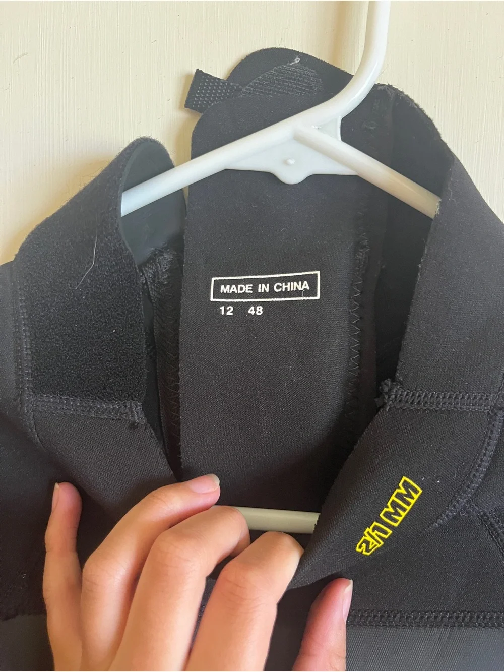 Body glove boys Black Short Sleeve Wetsuit with Yellow Logo